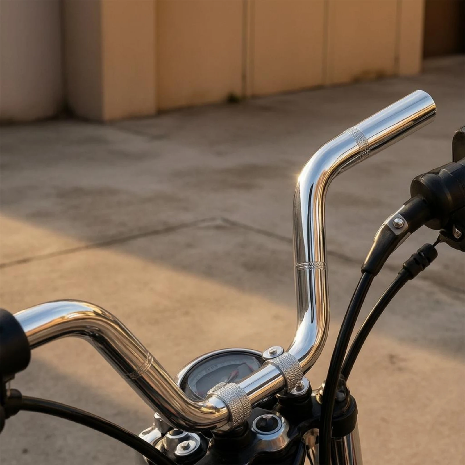 Straight Center Bent Shape Low Rise Handlebar 22 Mm Motorcycle Bar for Comfortable Steering