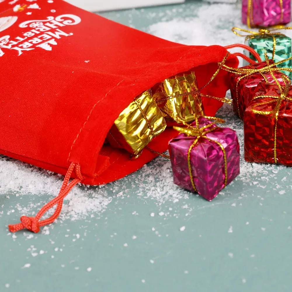 1/30szt Świąteczne torby na prezenty Czerwony aksamitny woreczek ze sznurkiem Luzem Santa Candy Packaging Snack Wrapping Bag Wedding Party Favors Decor — zdjęcie 4