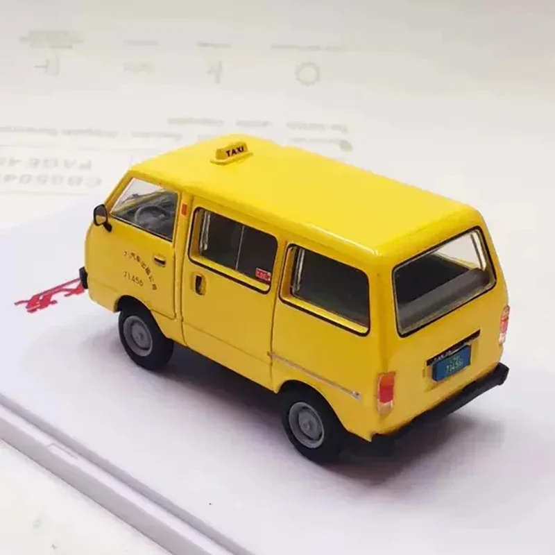 1:43 Scale Tianjin TJ110 Taxi Car Simulation Alloy Car Model Diecast Toy Collectible Souvenir Decoration Gift Toys Cars