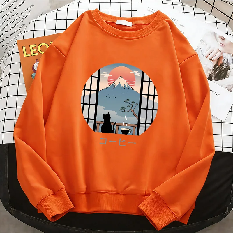 Round-neck Hoodie with Japanese-style Mount Fuji and Black Cat Coffee Illustrations, Loose-fit Long-sleeved Casual Top