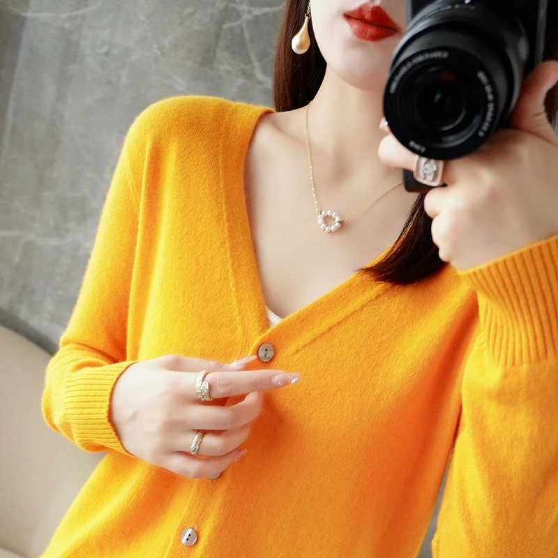 2024 Spring And Autumn New Women\'s V-neck Cardigan Solid Color Long-sleeved Cardigan ZD035