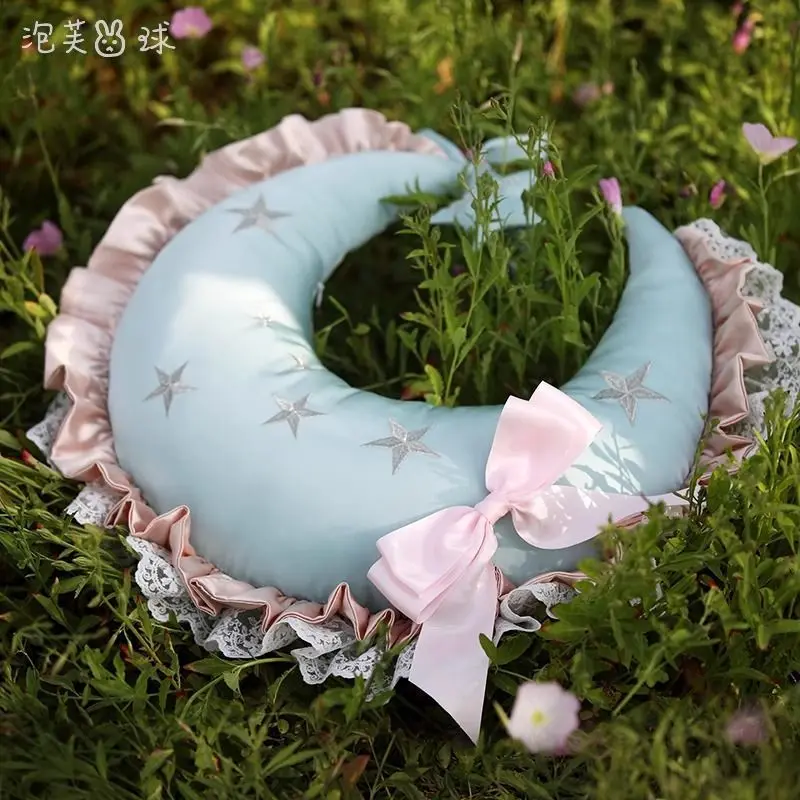 Creative Lolita Moon Cushion Girls Bedroom Decorative Pillow Lace Ruffle Bow Decorative Moon Shape Back Cushion Seat Cushion