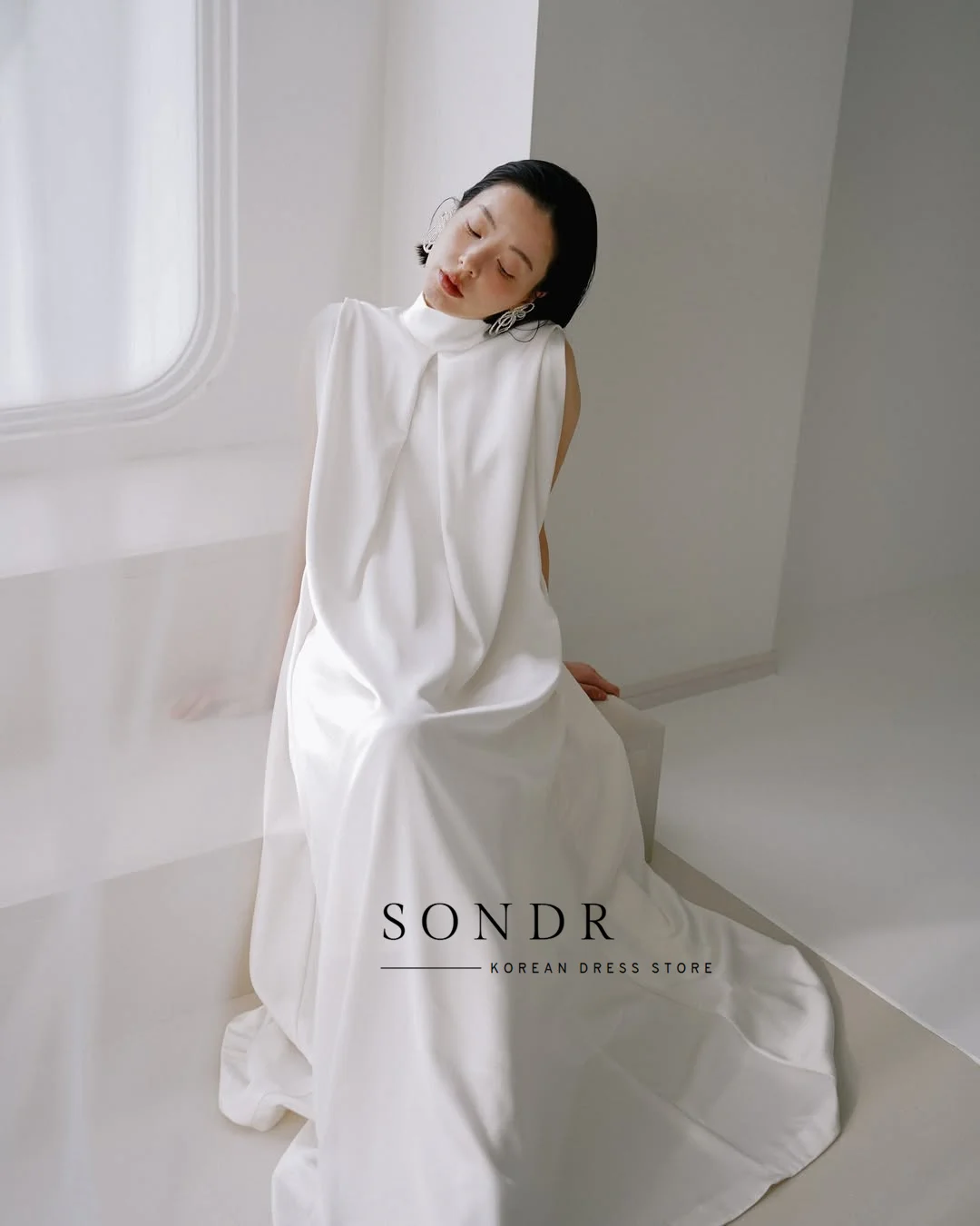 Sondr Customized High Collar Sleeveless Women Party Dresses with Pockets Simple Elegant Korean Wedding Snap Gown Lady Daily Wear