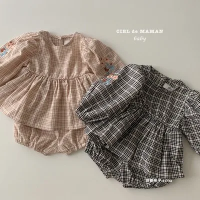 2022 New Korean Baby Girls Clothes Set Cute Plaid Embroidery Flower Dress + Bloomers Newborn Outfits