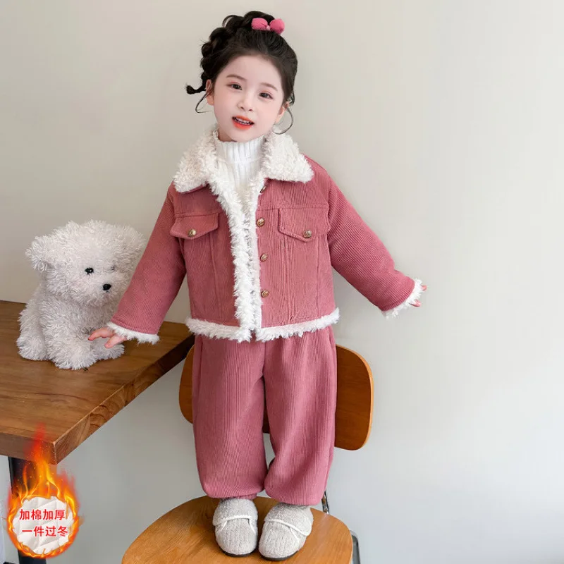 

Осенне-зимний комплект для девочек, новинка 2025 года, одежда из плотного меха в полоску с хлопковой подкладкой, детский модный и милый комплект из двух предметов