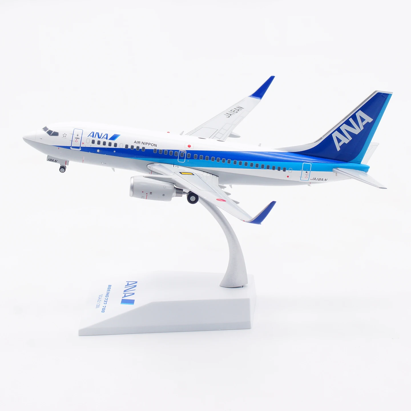 

EW2737006 Alloy Collectible Plane Gift JC Wings 1:200 All Nippon Airways ANA Boeing B737-700 Diecast Aircraft Jet Model JA18AN