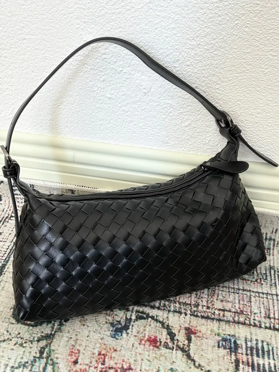 

2025 Retro New Soft Leather Weaving Bag Fashion Versatile Commuter Multi Back Handheld Single Shoulder Bags