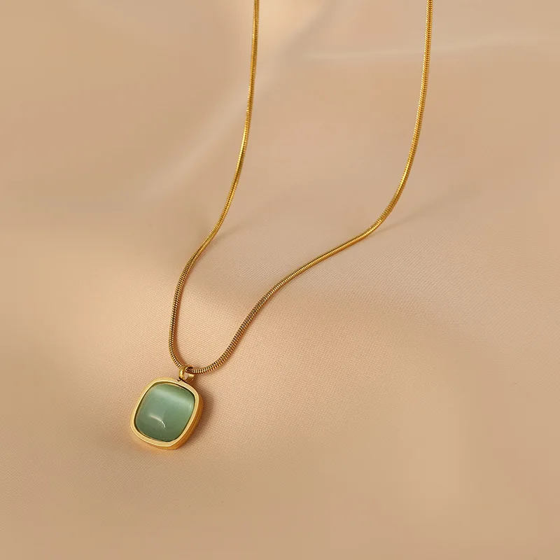 Stainless steel Stylish square green opal pendant necklace Feminine charm jewelry minimalist geometric necklace - Image 3