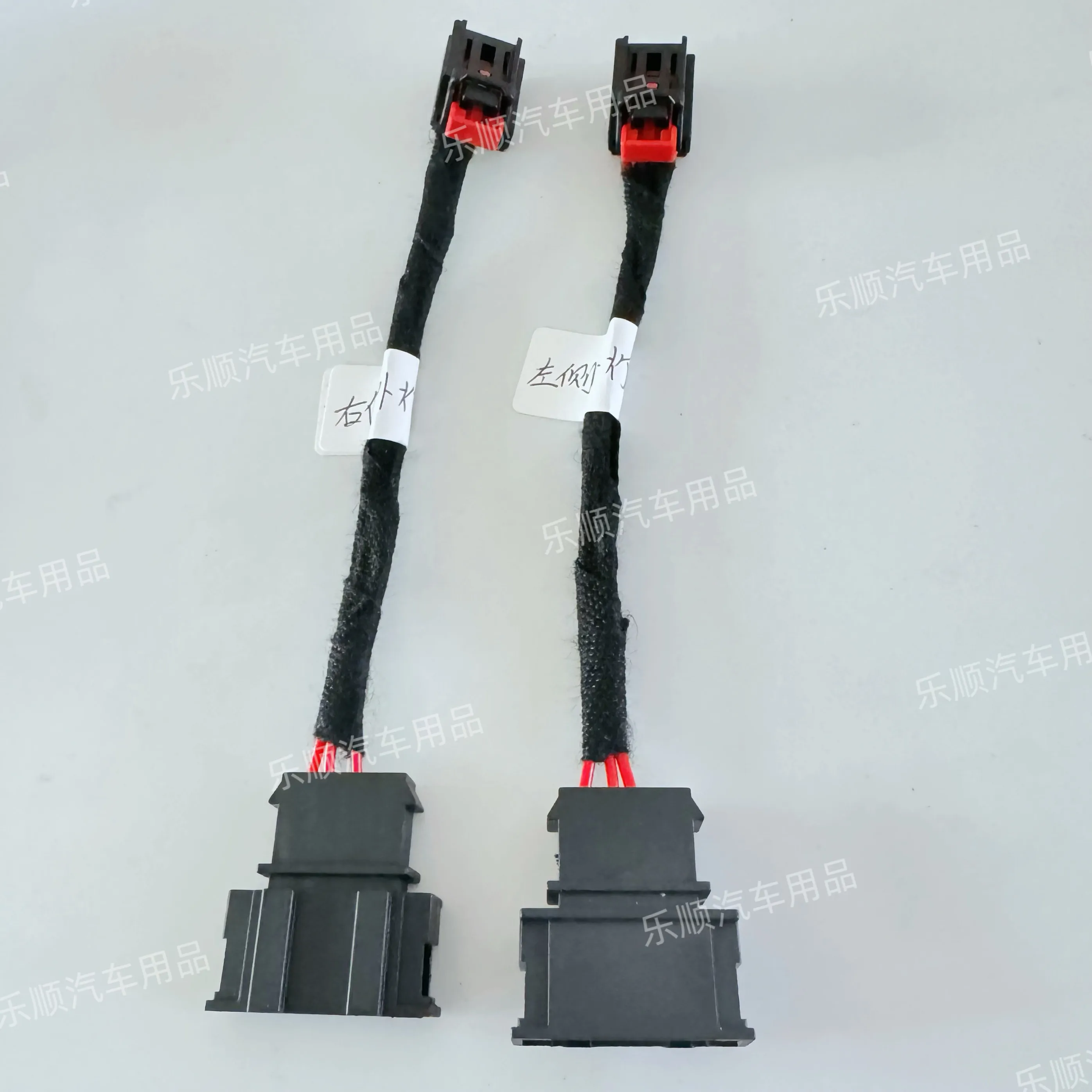Applicable for the conversion of the 12th and 13th generation Tiguan's LED tail lights with the adapter plug 703 and 704.