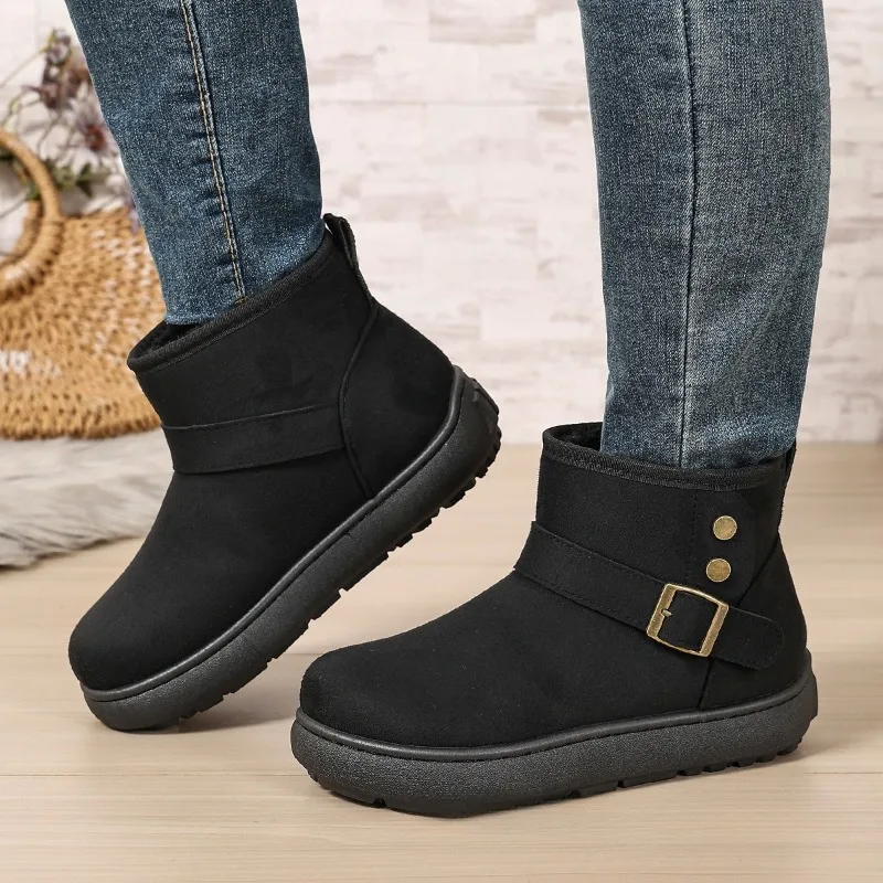 Thick Soled Short Tube Snow Boots for Women in Winter, Large Size with Thick Fleece, Fashionable and Warm Cotton Shoes for Women