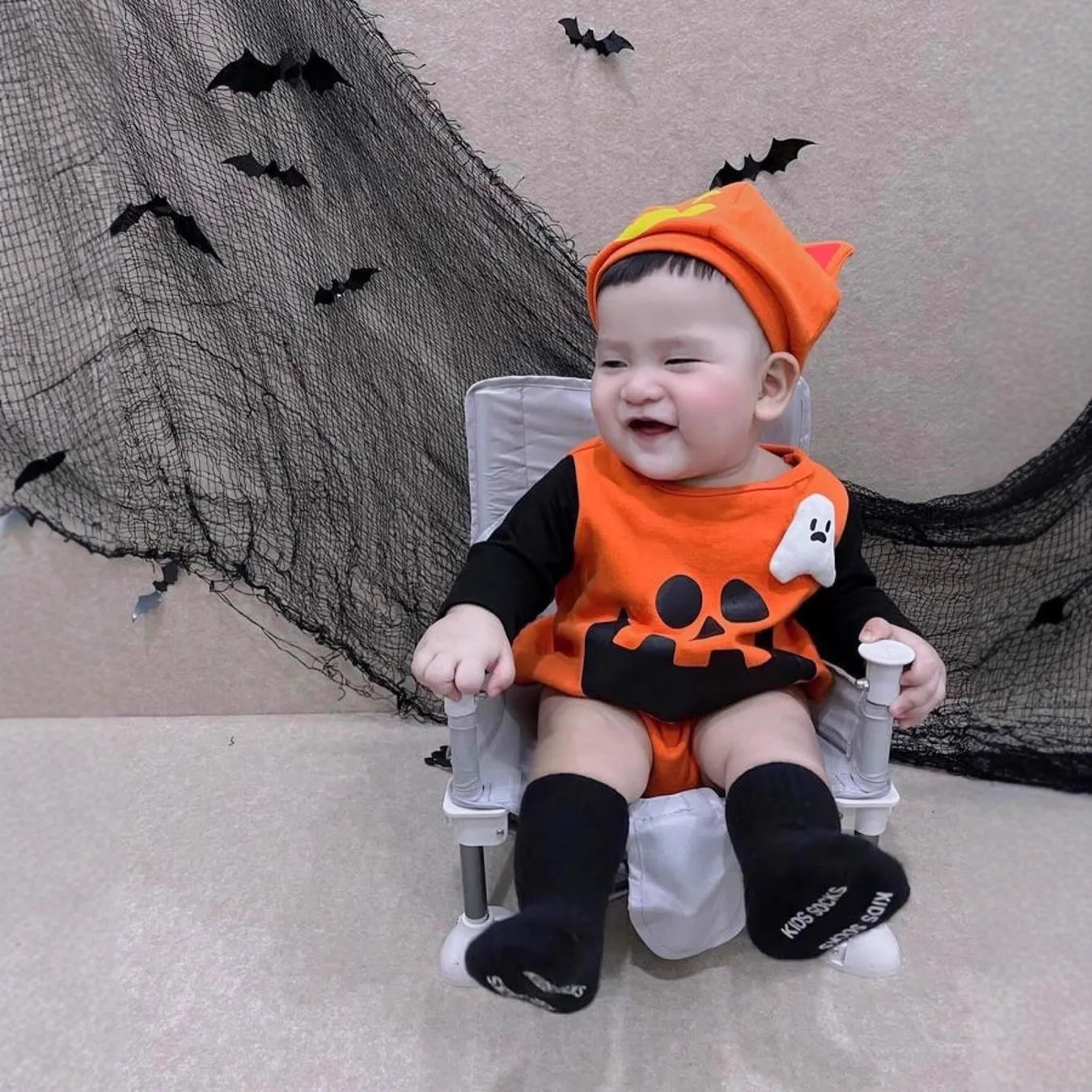 

2025 New Halloween Kids Costumes Pumpkin Party Infant Set with hat and Socks Devil Print Romper Bodysuit Cute Baby Outfit 66-90