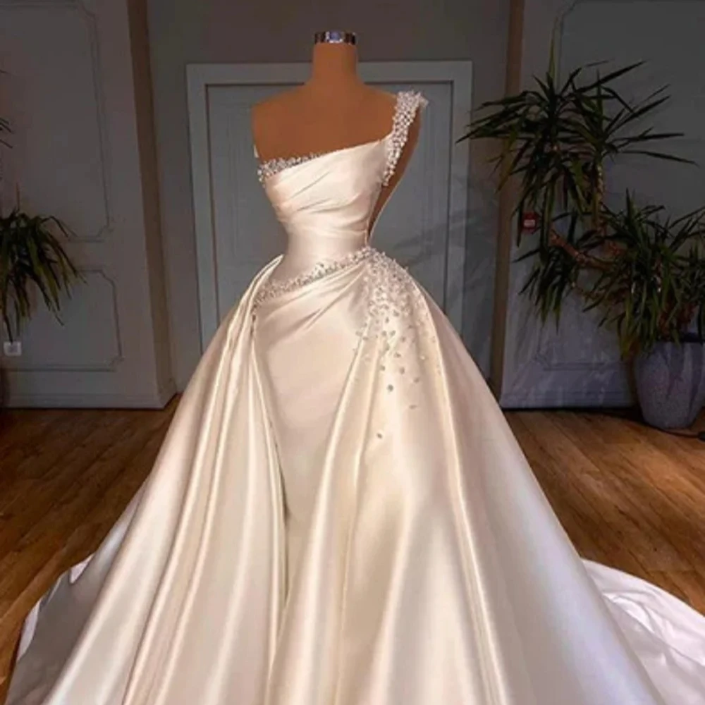 Customized High Quality Luxury One Shoulder Pearl Bridal Gown Removable Overskirt Train Exquisite Satin Strapless Hi-Lo Dresses