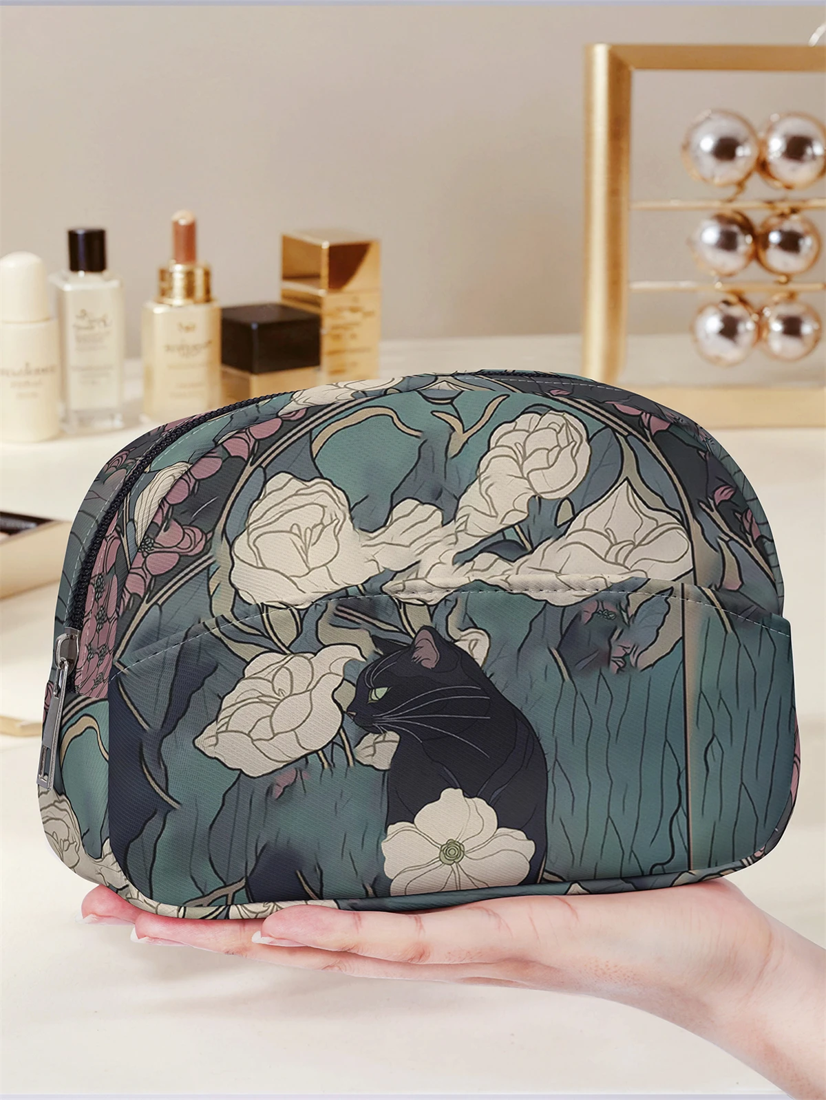 Bolsa de Cosméticos com Estampa Floral Branca e Gato Preto em Estilo Art Nouveau, Nécessaire com Zíper para Viagem e Armazenamento de Artigos de Higiene Pessoal
