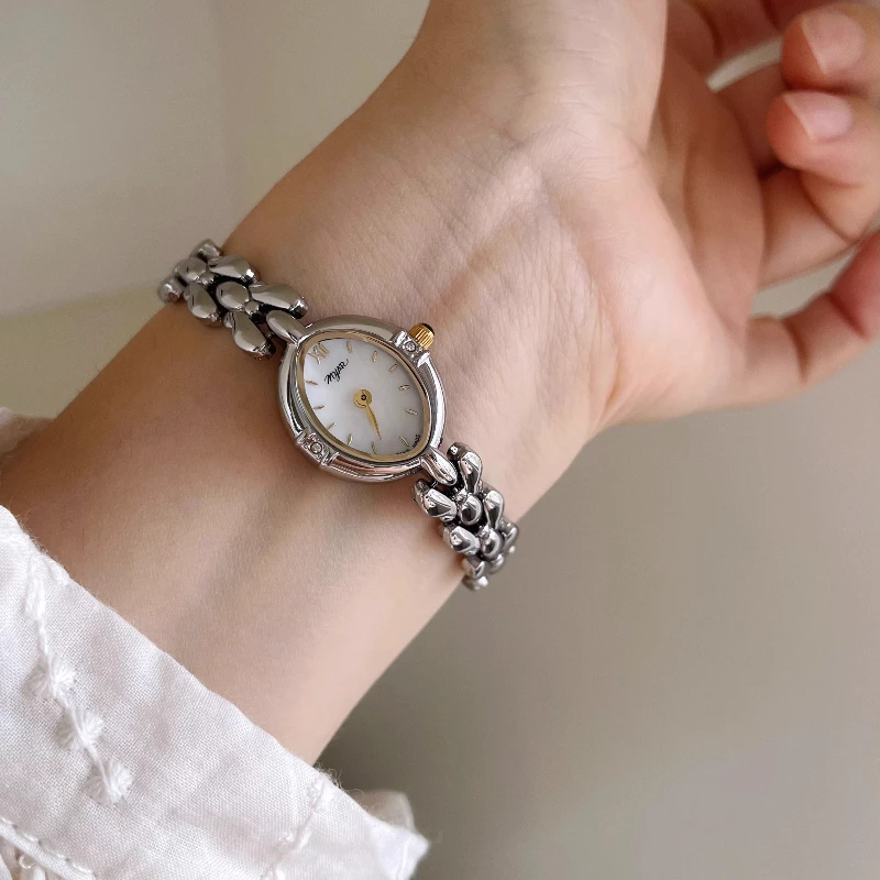 Student 2025 waterproof quartz watch birthday gift classic trend women's watch elegant simple retro