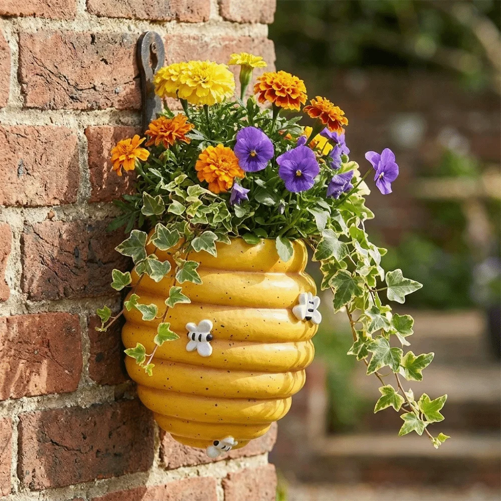 Garden Accessory Bee Embellishment Honeycomb Flower Pot Rustic Resin Hanging Vase Cartoon Decorative Flower Pot Balcony Decor