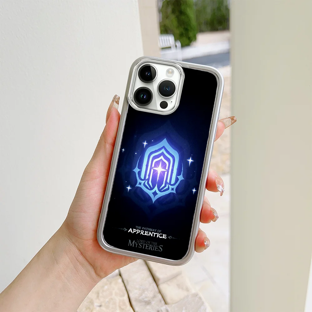 حافظة هاتف Lord Of Mysteries FUNDA لهاتف آيفون 16 15 14 13 12 11 Plus Pro Max إطار صور بلوري مطلي بالكهرباء