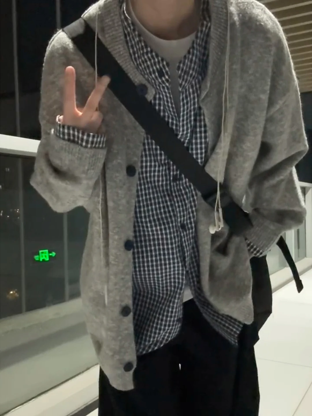 

ay Plaid Knitwear V-Ne Open Cardigan Men's Sle Autumn Winter Casual Faion Splice Sweater Cleanfit Regular Fit Long Sl...