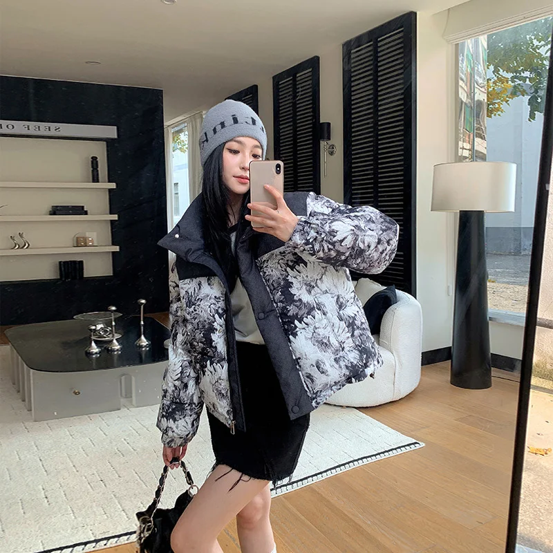 

Stand Collar Floral Print Stylish Women Winter Coat 2025 New Thick Warm Loose Puffer Jacket Color-Blocked Short Cotton Parkas