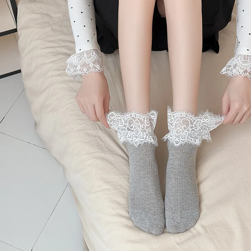 الدانتيل كشكش الجوارب النساء JK الحلو الفتيات لوليتا Kawaii لطيف الأميرة الجوارب الجوف خارج رقيقة تنفس بلون جوارب أنبوبية منخفضة