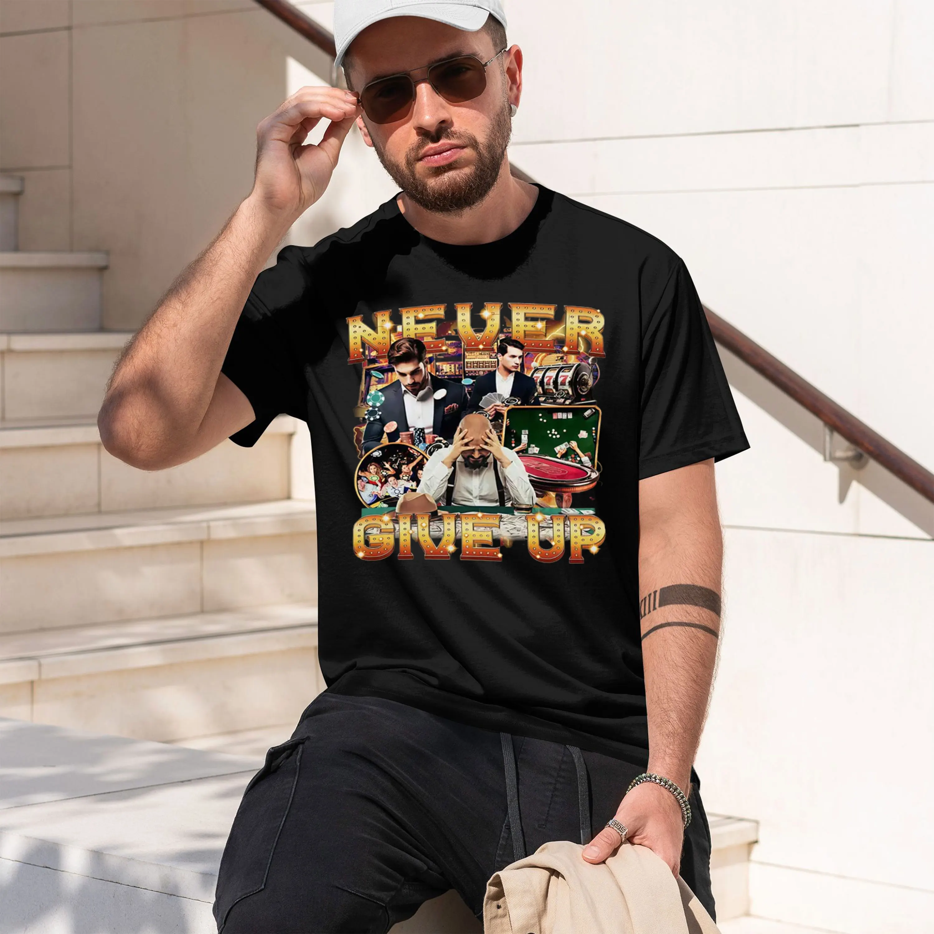 T-shirt col rond pour femme, motif 'Never Give Up Casino Spirit Persists Keep Rolling the De nt Fold r Hand ase pot Still', Nouveau modèle 2026
