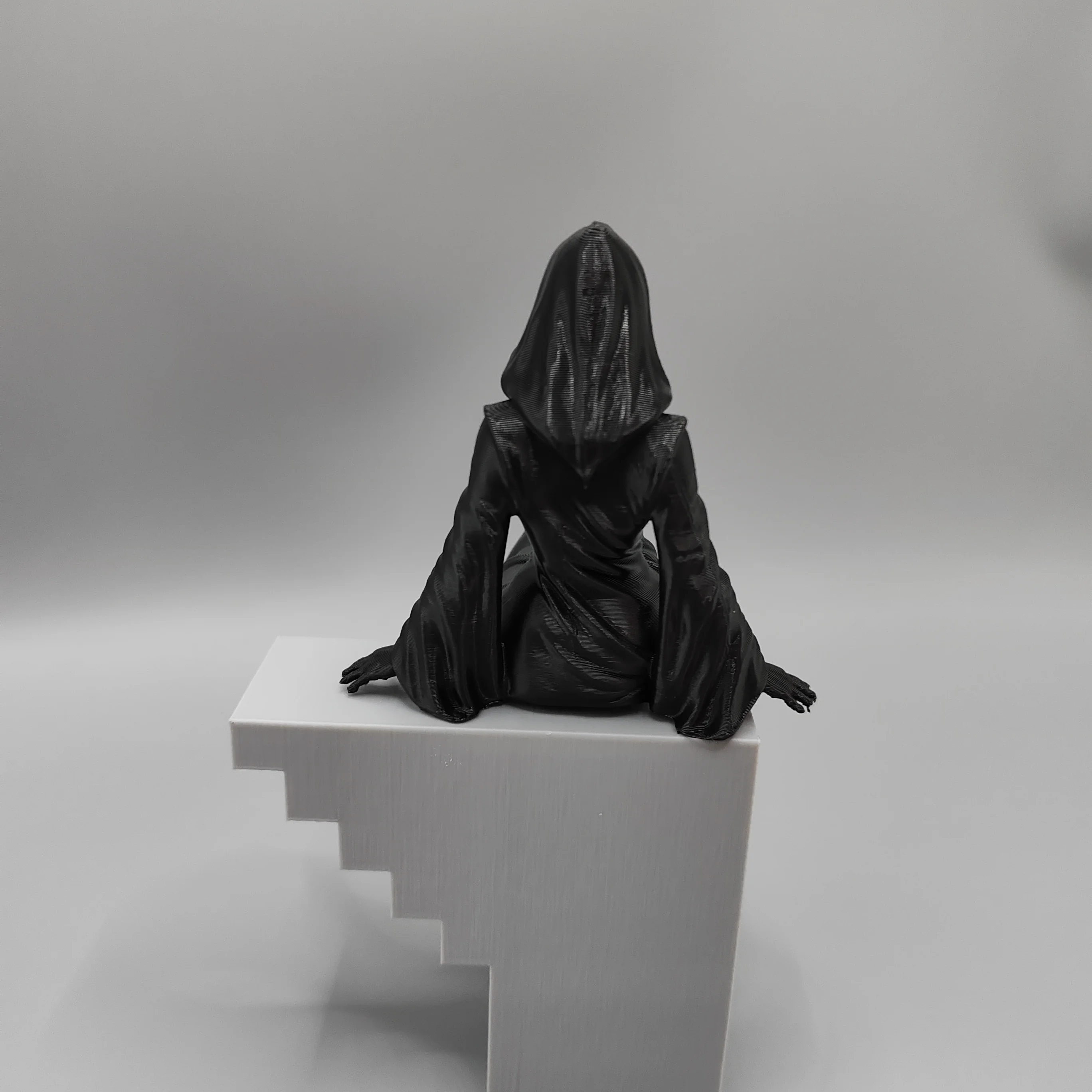 Silent Graveyard Faceless Reaper Woman Statue Vintage Gothic Art Decor