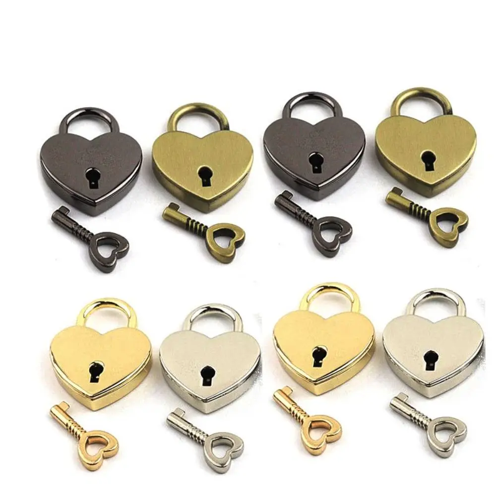 1Pcs Zinc Alloy Heart Shape Padlock Vintage Metal Mini Padlock Bag Travel Suitcase Luggage Box Key Lock With Key