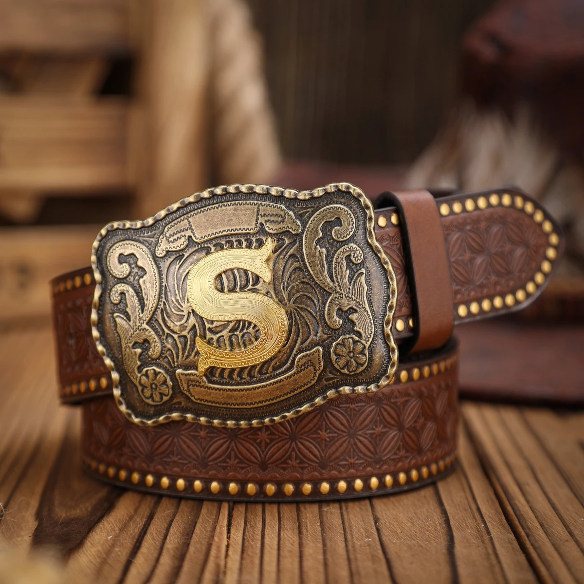 Ein Gürtel aus PU-Leder im Western-Stil für Damen und Herren, ein klassischer und lässiger Retro-Gürtel. – Detail 16