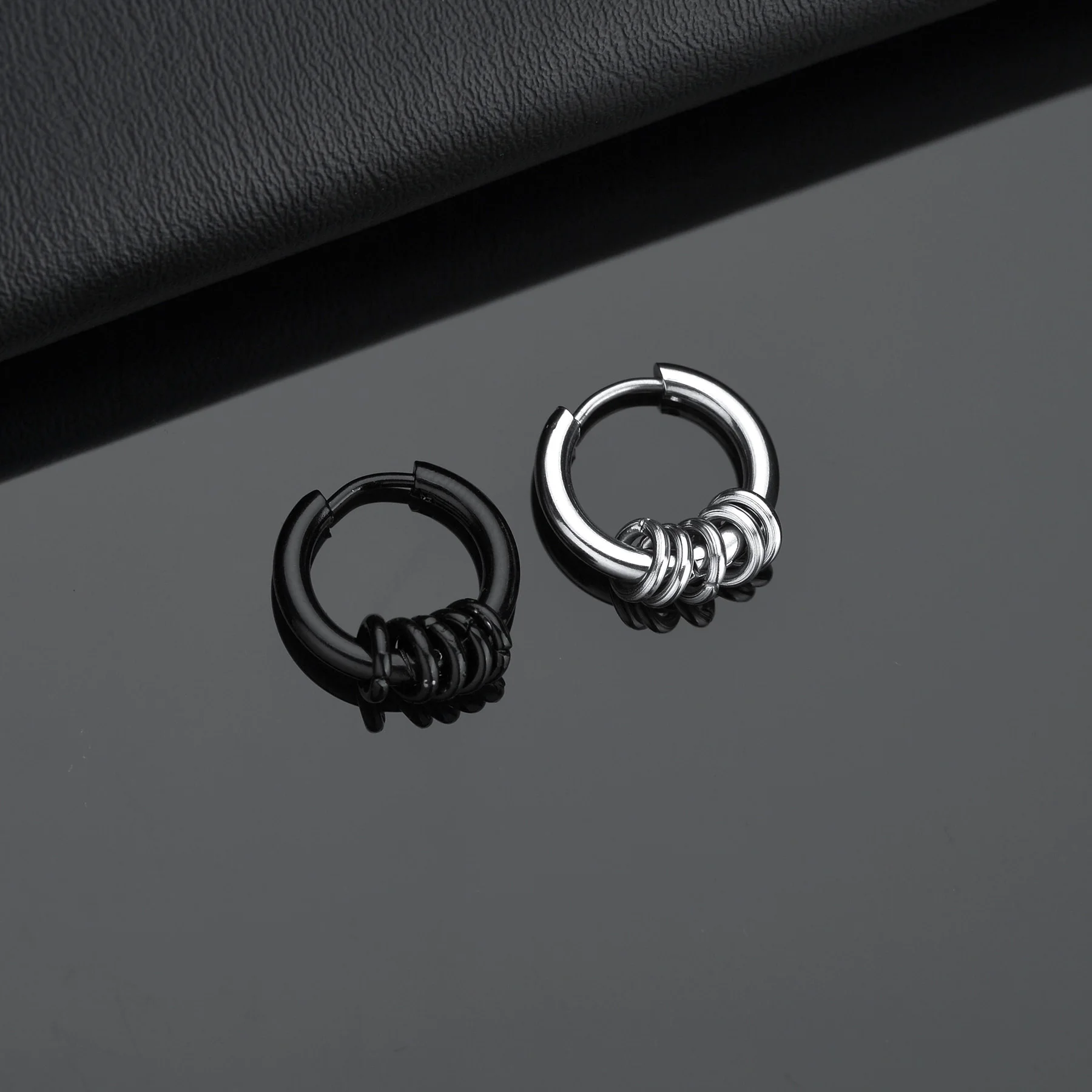 

2pcs Punk Small Circle Hoop Earrings for Men Women Stainless Steel Ear Buckle Rock Hip Hop Biker Boy Girl Jewelry Gift
