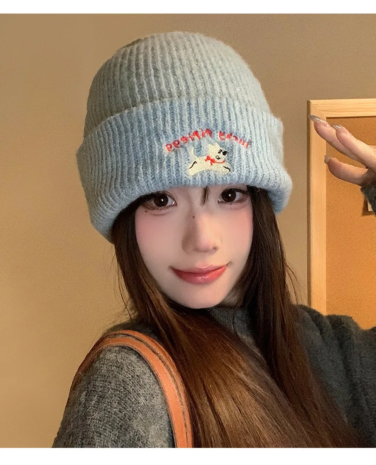 

Adorable Puppy Embroidery Beanie - Women's Winter Fall Thickened Warm Face-Flattering Large Head Hat