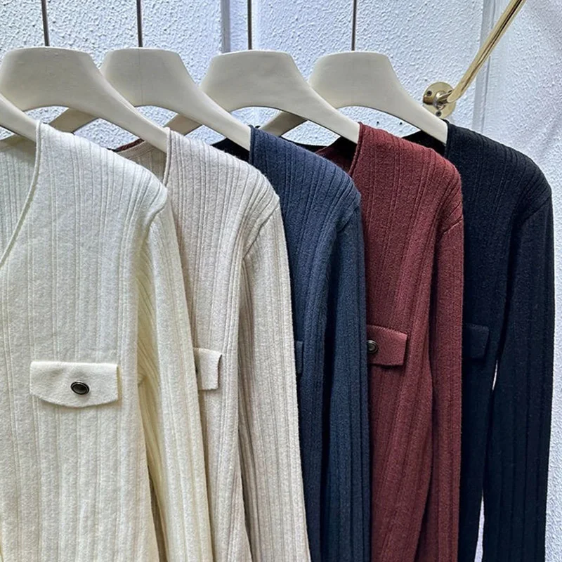 Oversized Autumn Winter New Simplicity Elegant Buttons Solid Color V-neck Long Sleeve Knitting Sweater Ladies Fashion Pullovers