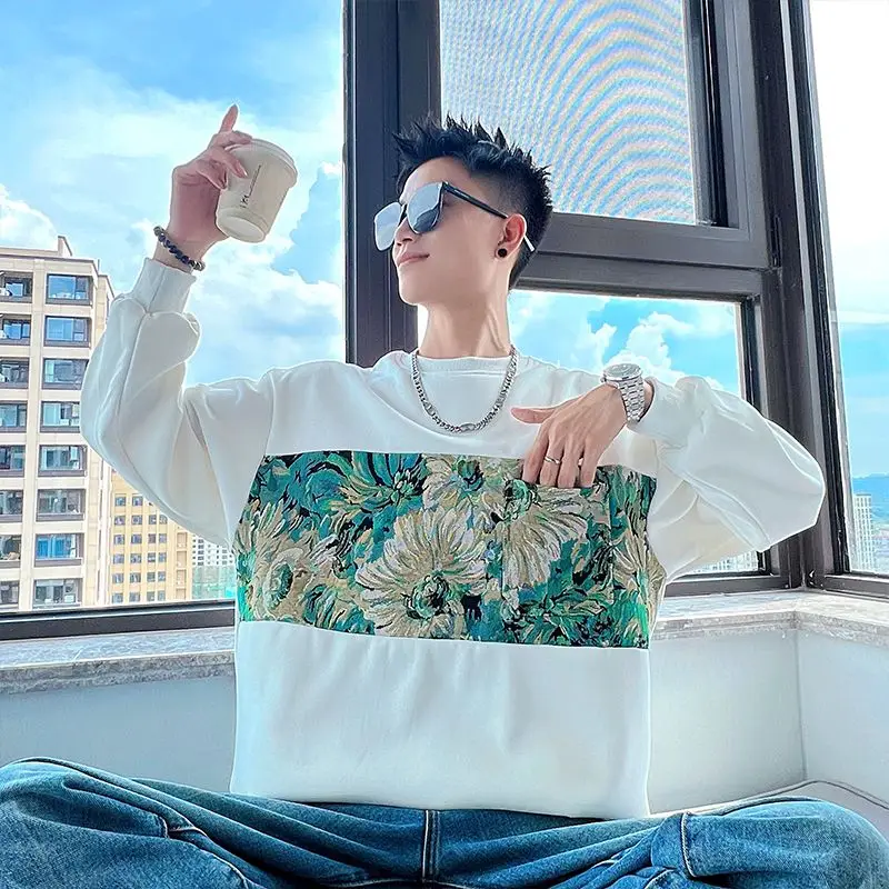 سترة مطرزة قطيفة للرجال تي شيرت شتوي بأكمام طويلة لخريف وشتاء وسيم نمط جديد تي شيرت عصري