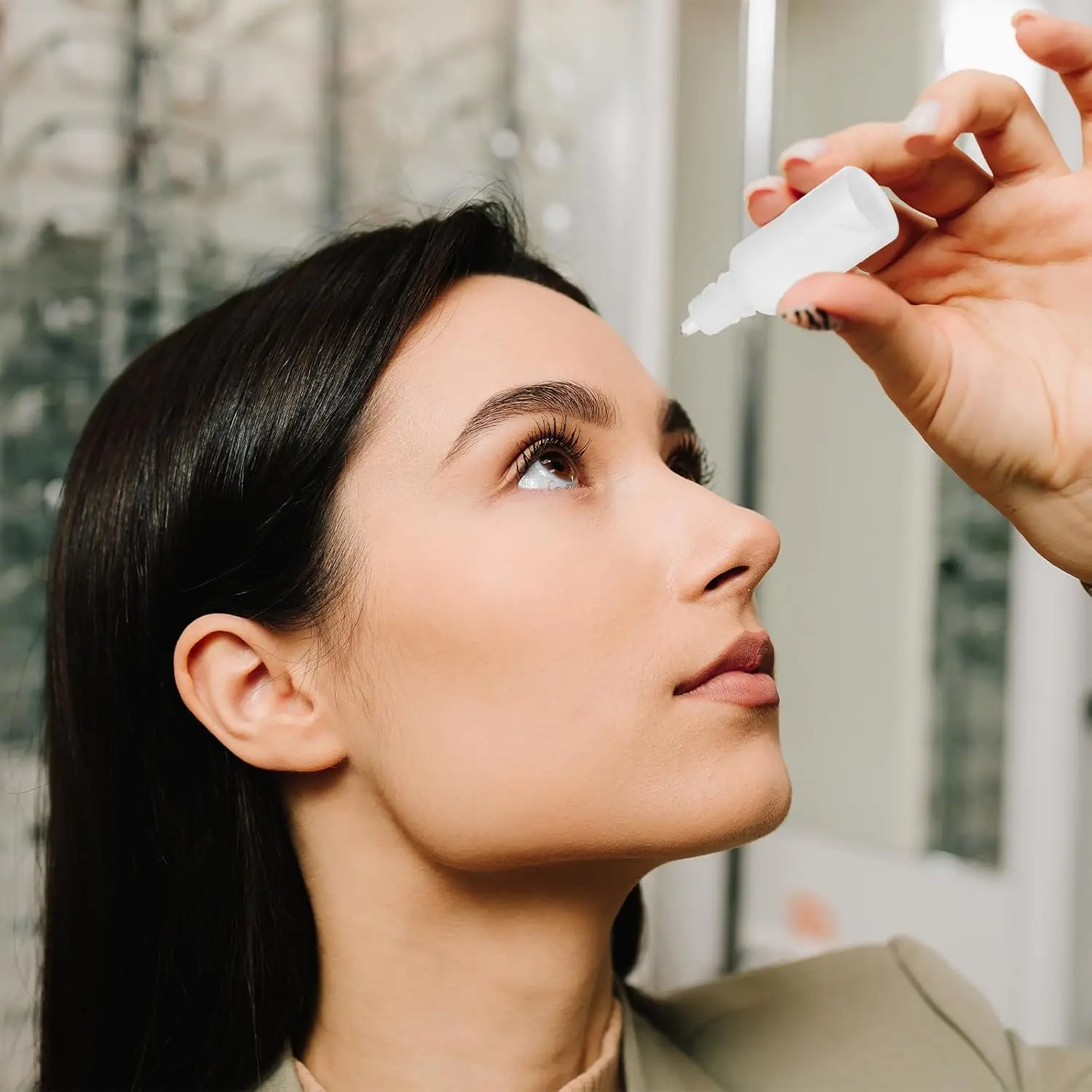 50pcs Plastic Dropper Bottle with Childproof Cap Portable Squeezable Eye Sub-dropper Container Refillable Storage Liquid Dropper