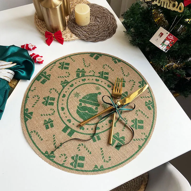 Christmas Retro Jute Placemat Round Printed Woven Dining Table Mat with Wool Ball Heat-Resistant Home Decorative Coffee Cup Mats