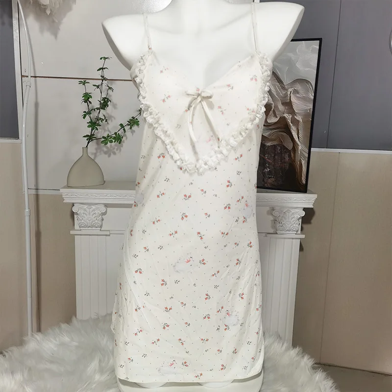 

Сексуальное платье-бретелька с подушечками на груди, облегающая ночная рубашка из ледяного шелка с глубоким V-образным вырезом, домашняя одежда Cute Girl Pure Desire