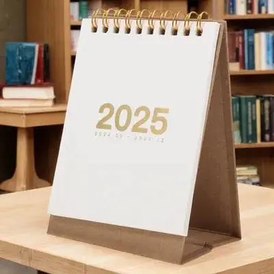 

Настольный календарь-ежедневник 2025: миниатюрный, откидной, на спирали, функциональный, для профессионалов, студентов и учителей