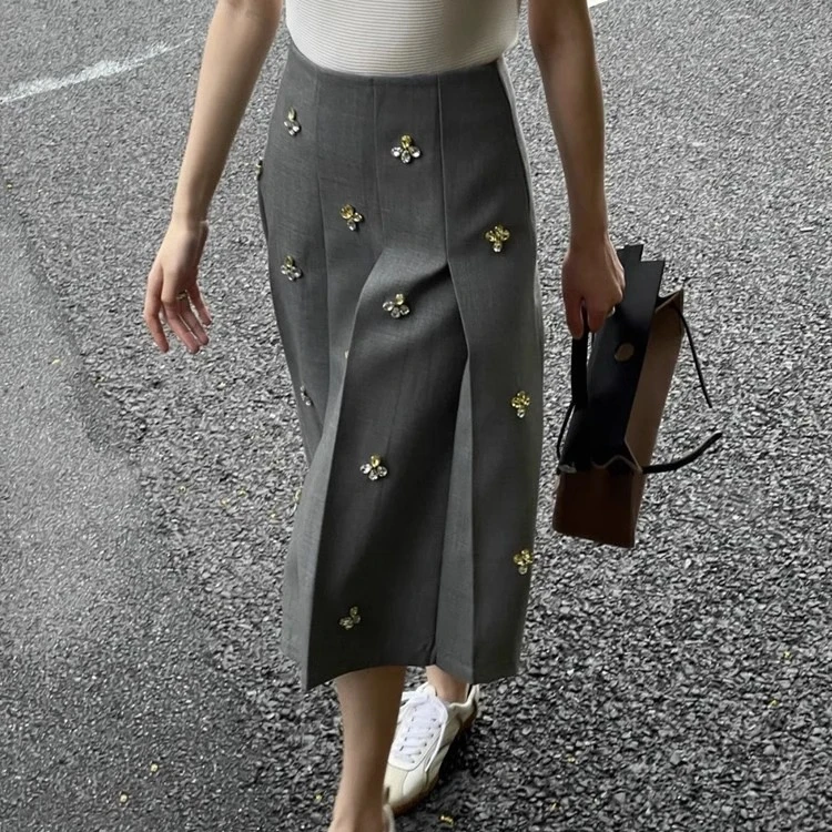 

Simple Fashion Embroidery Beading Gray Skirt for Women 2024 Spring Autumn New Ruched Skirts Y2k High Waist Faldas Mujer