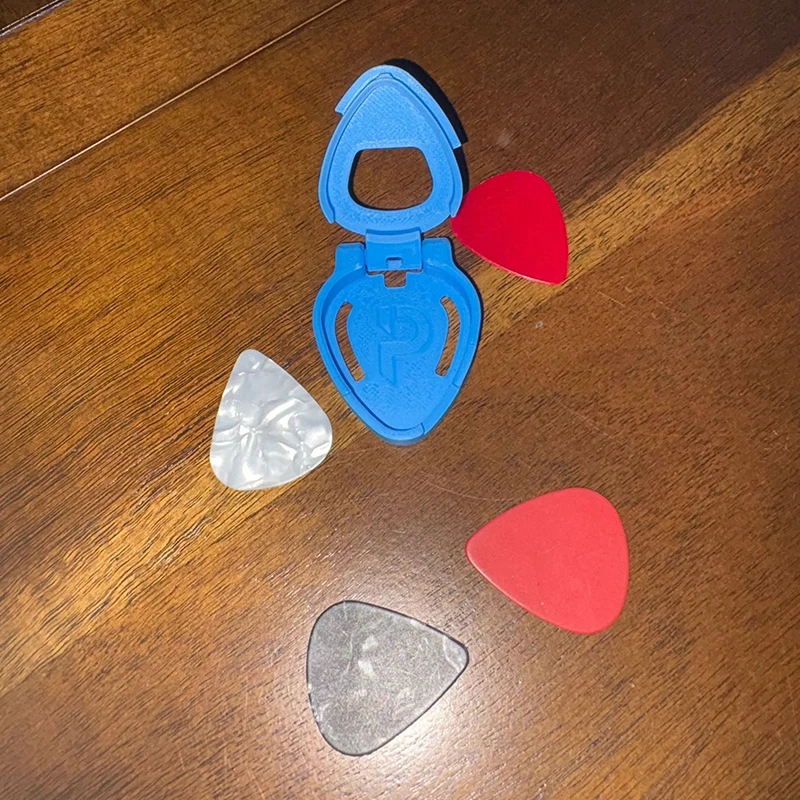 1/3 Buah Kotak Tempat Pick Gitar dengan Gantungan Kunci Plastik Portabel Bergaya untuk Gitaris, Hadiah Sempurna untuk Pecinta Musik Perjalanan Rumah