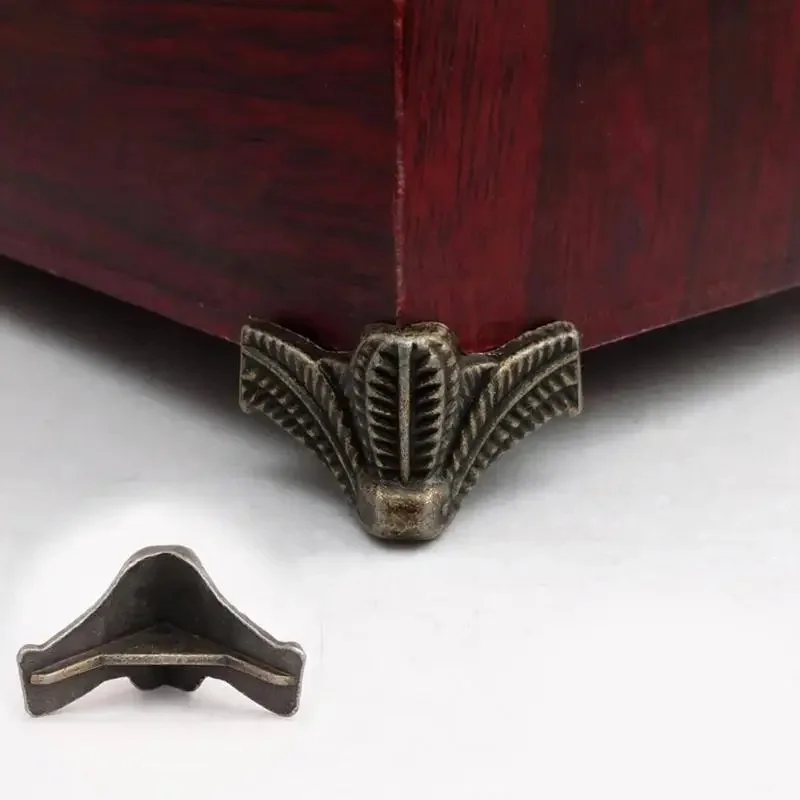 `4Pcs Antique Metal Furniture Feet Corner Brackets, Decorative Box Chest Leg Protector Feet with Screws for Wooden Cabinet Craft
