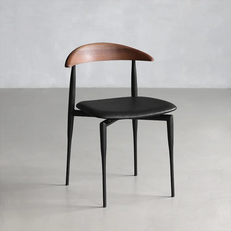 

Italian simple wrought iron imitation leather horn chair, back chair, Nordic restaurant, commercial household expression
