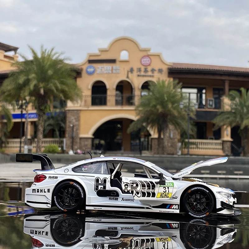 Alloy Racing Car Modelo, 1:24 BMWs M4 DTM Le Mans, Diecast Metal Veículos, Modelo de carro esportivo, Simulação Coleção Presente