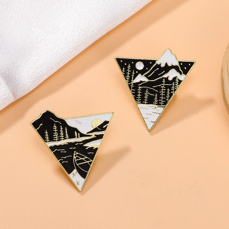 Personality Natural Wilderness Series Brooches Pretty Sunrise Sunset Desert Snow Mountain Enamel Triangle Pin For Bag Decoration