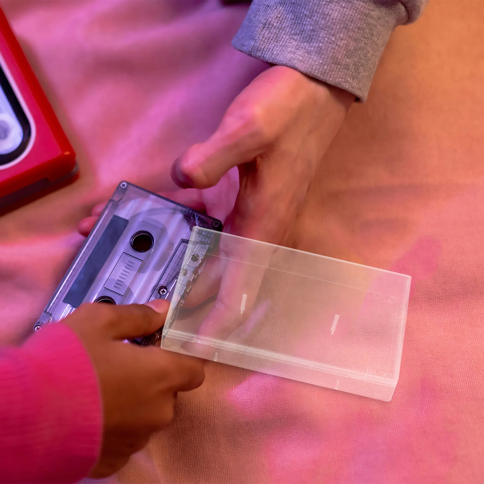 

6Pcs Cassette Tape Storage Box Semi Transparent Compact Clear Plastic Organizer Protection Case for Audio Tape Holder Desk Use