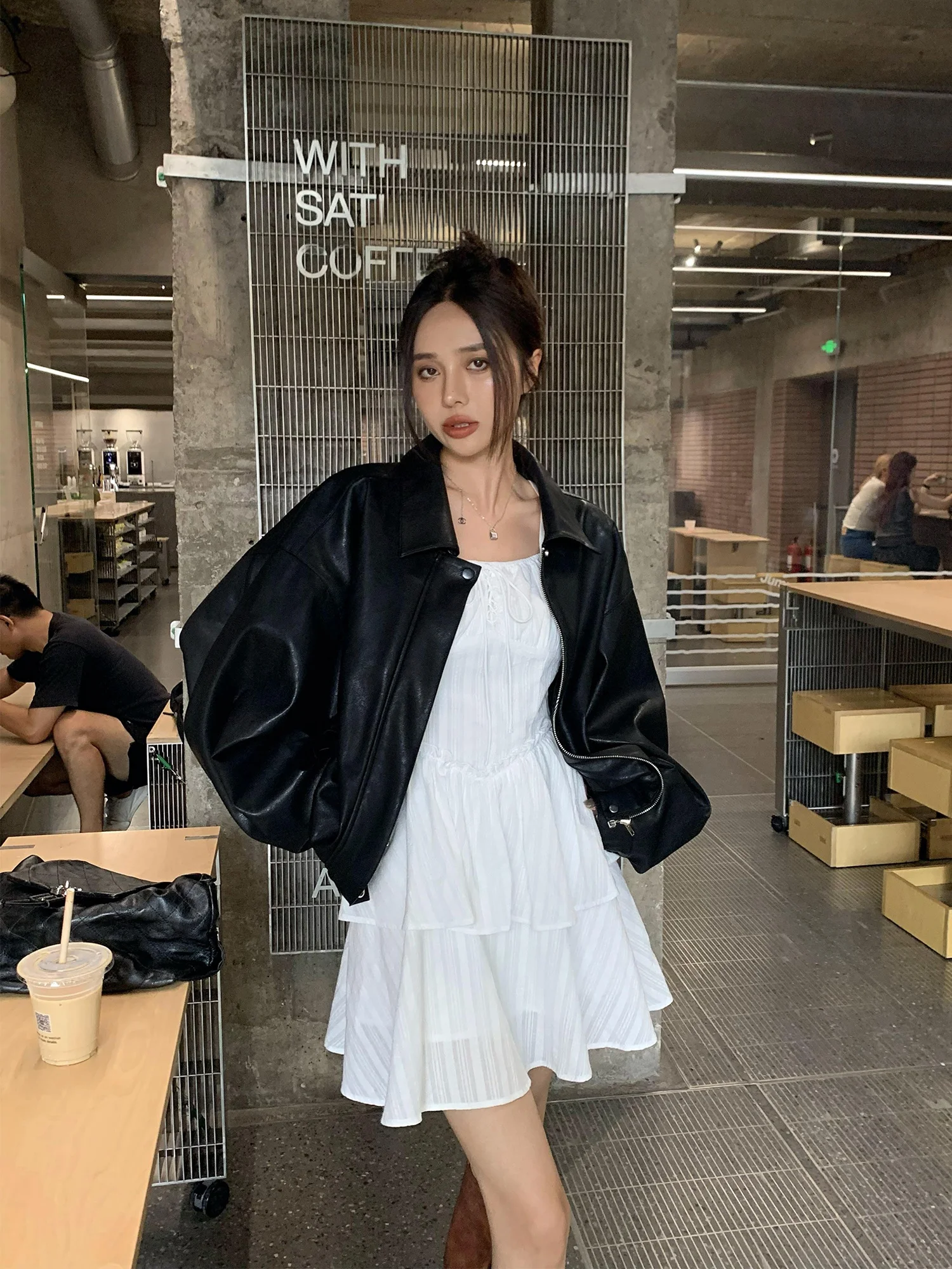 جاكيت نسائي أسود من الجلد الصناعي من Ciminfan، قصير وفضفاض بتصميم دراجات نارية، بأكمام طويلة، ملابس خارجية عصرية بأسلوب الشارع