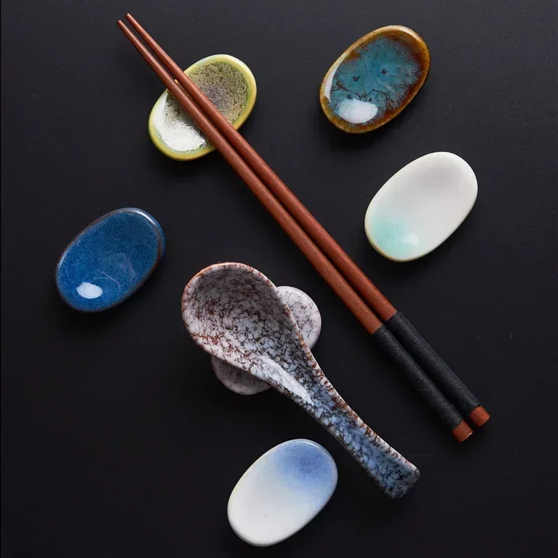 1Pcs Kiln change Japanese ceramic chopstick holder Kitchen Chopsticks Pillow Chopstick Rest Cute Kitchen Tableware