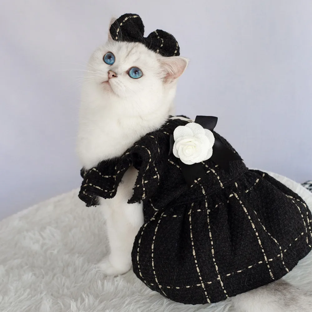 

Classic Design Camellia Flower Brand Pet Dresses For Cats And Dogs Autumn Wool Coats