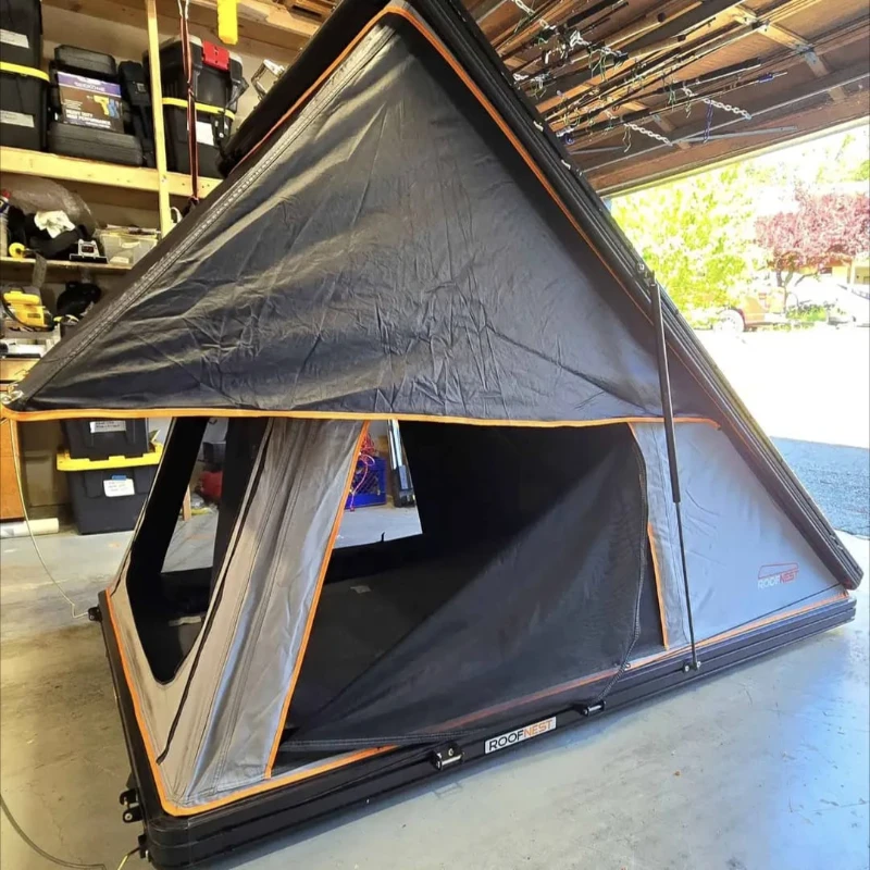 Hot Selling 4 Person Aluminum Clamshell Hard Shell Roof Top Tent Off Road Camping Exterior Styling Accessories