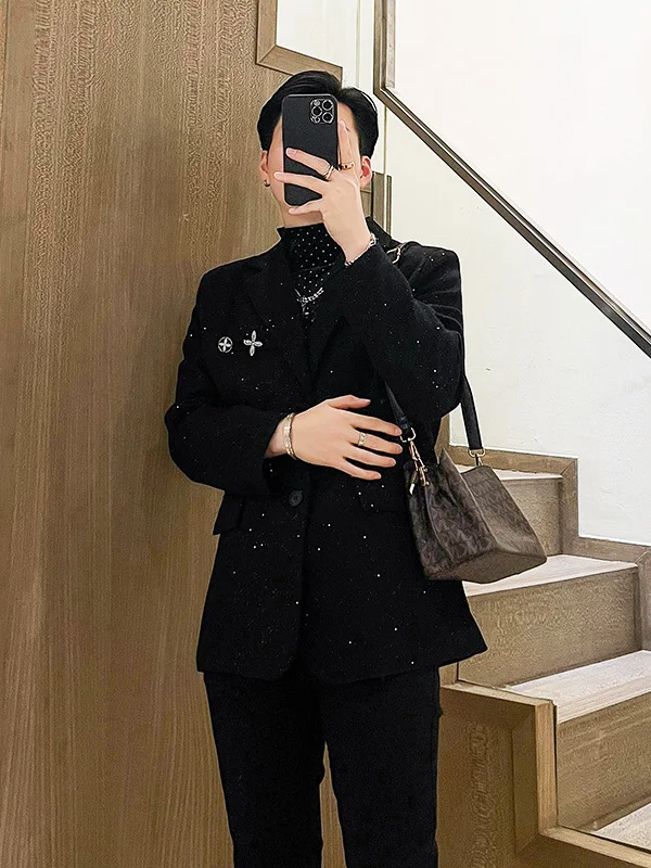 

Мужской пиджак Bla с подкладкой на плечах, весна 2026, повседневный, премиум-класса, с золотой вышивкой, длинный рукав, приталенный крой, молодежный стиль