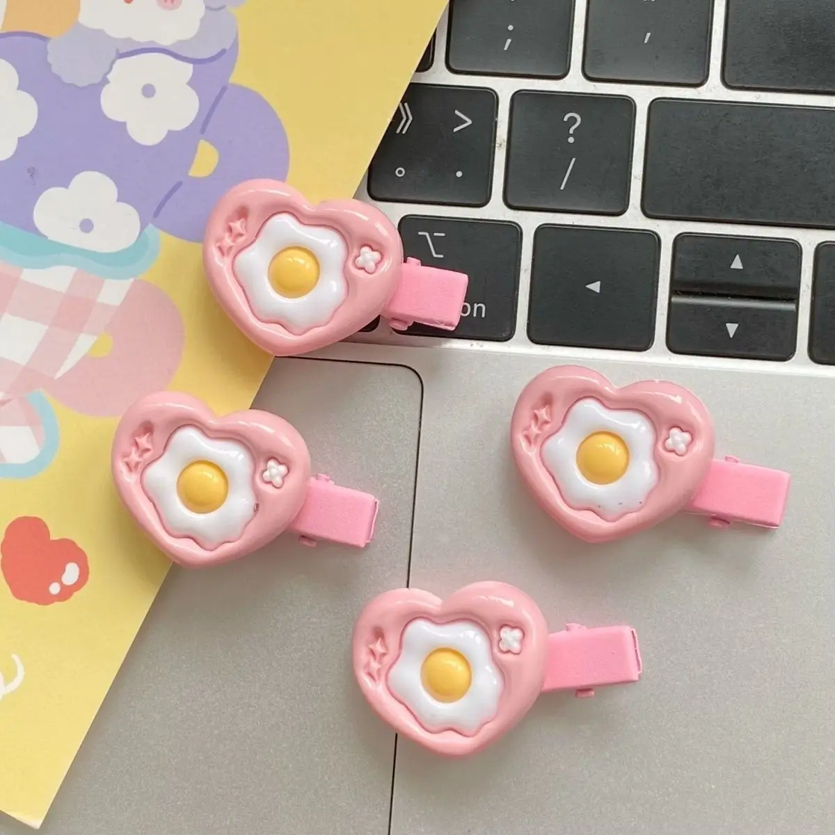 

50/100pcs Love Poached Egg Dog Accessories Cute Cartoon Pet Hair Clips Pink Girl Duckbill Clip Dog Ornaments Holiday Supplies