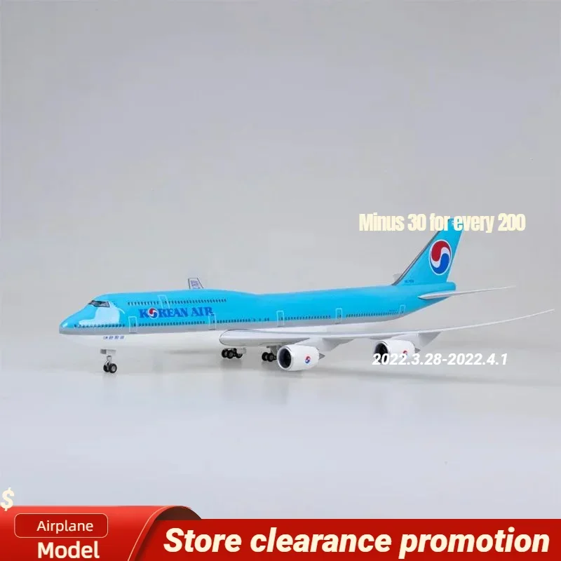 New 1/160 Airplane Korean Air 747 B747-8 Airline Civil Airliner Model LED Light Landing Gear 47CM Plane Model Gifts Display