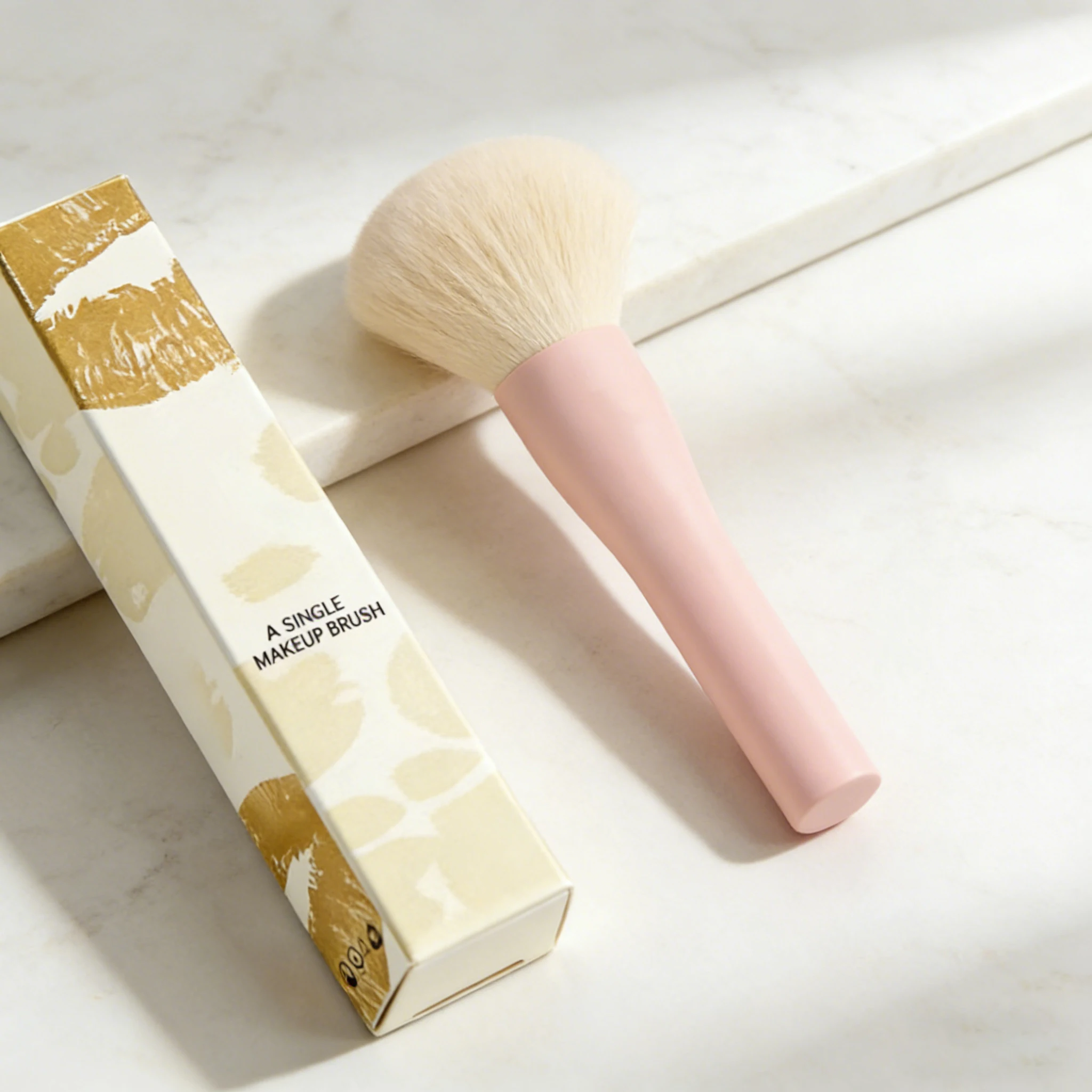 Extra-Large Soft-Bristled Facial Powder Brush High-Quality Blush Brush for Effortless Makeup Application